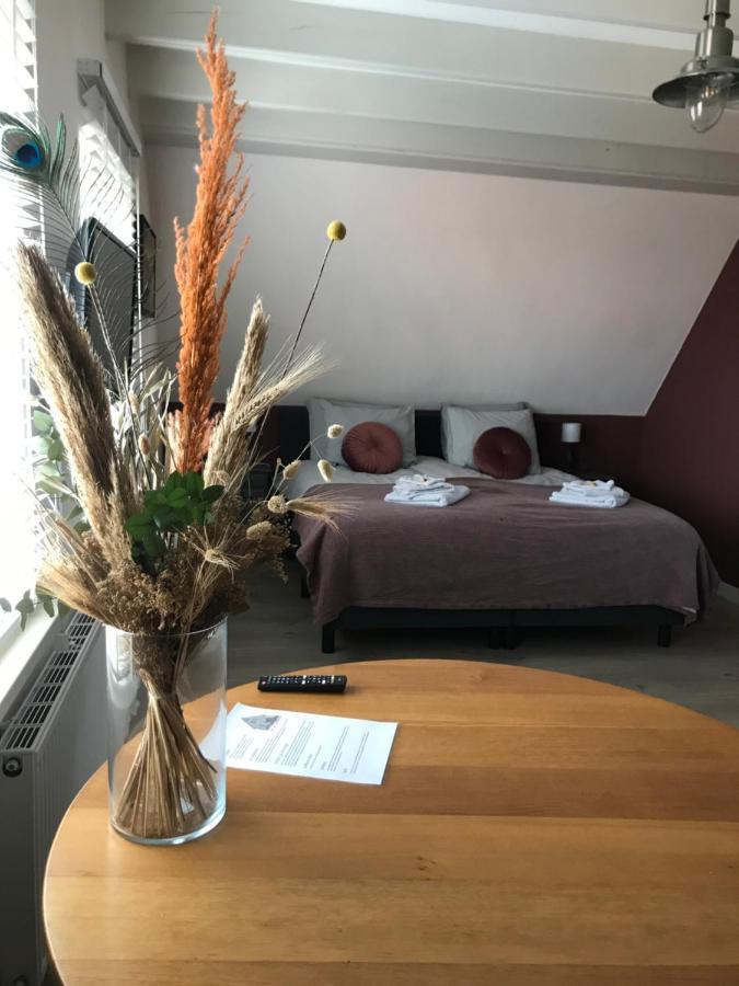 Bed & Koffie, Op De Spinbaan Bed & Breakfast เดนบวร์ก ภายนอก รูปภาพ